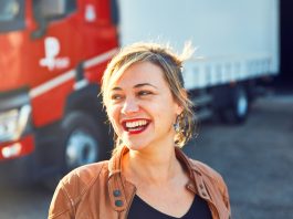 renault trucks happy at work