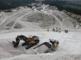 La première pelle minière Volvo CE livrée en Europe