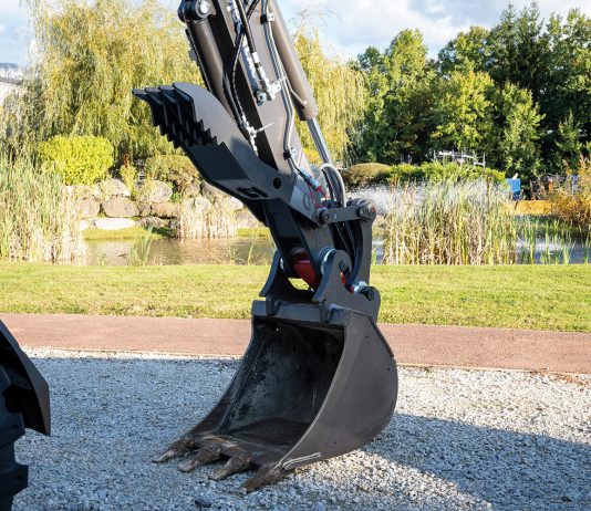 MECALAC pouce hydraulique