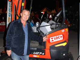 4000ème pelle Kubota 13TP Service Loc+