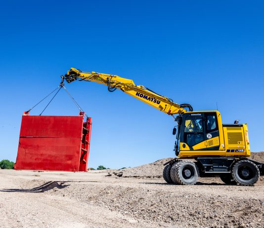 nouvelles pelles sur pneus Komatsu